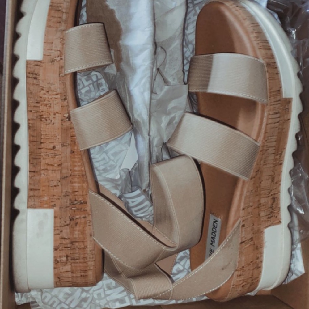 Steve Madden Platforms Tan